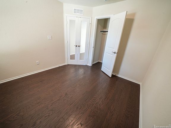 3rd image of 4863 Cropland Way