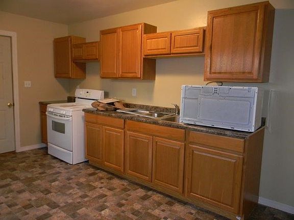 2nd image of 1214 N Nixon Dr