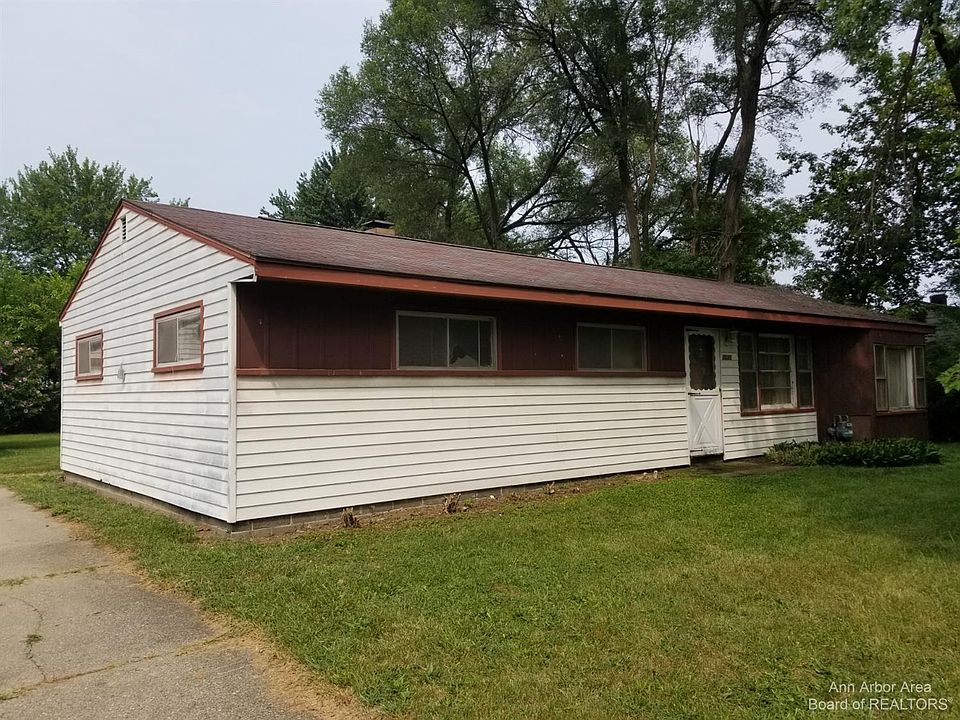 1st image of 2030 Garden Ct