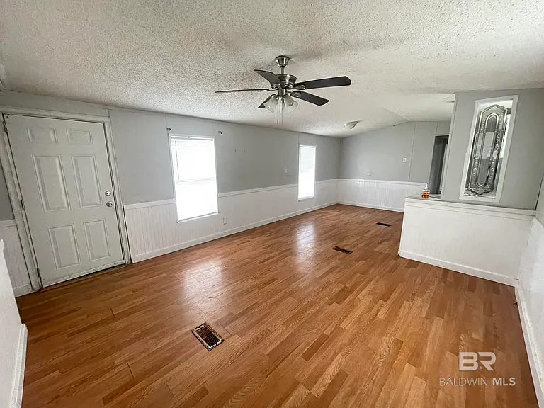 199 Robin Cir — Photo 3