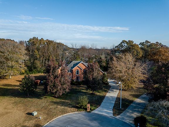 2nd image of 75 Catherines Ct