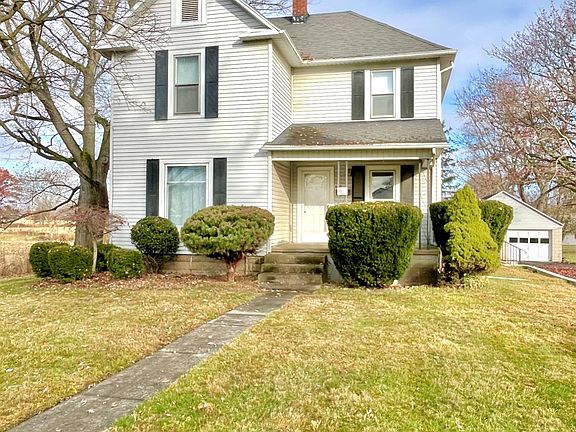 3rd image of 630 Gardner St W