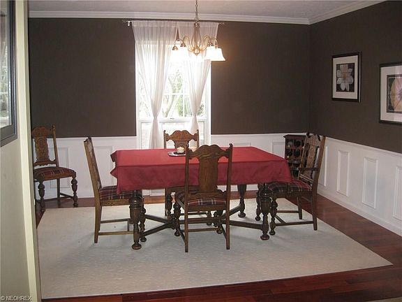 4th image of 17931 Saratoga Trl