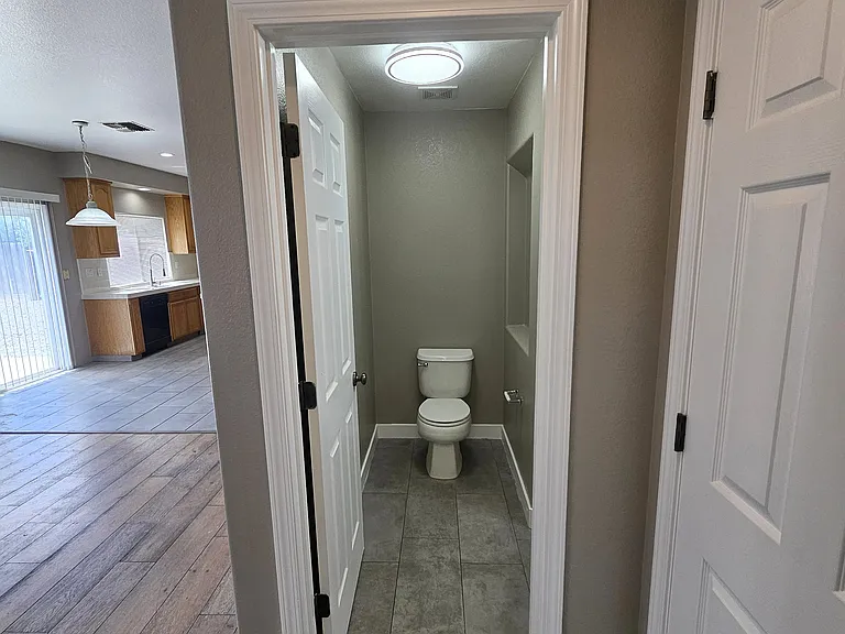 1836 Winding River Ct — Photo 20