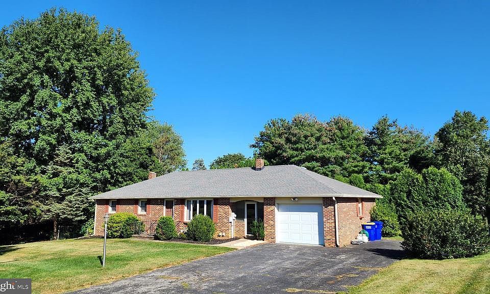 1st image of 43 Singer Rd