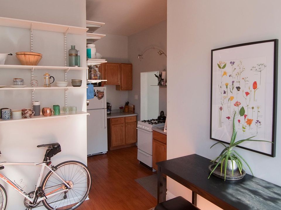 from Dining area looking into kitchen