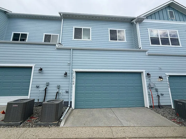 2764 Blue Iris Dr — Photo 3