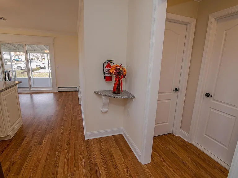 240 Cabrillo Blvd — Photo 12