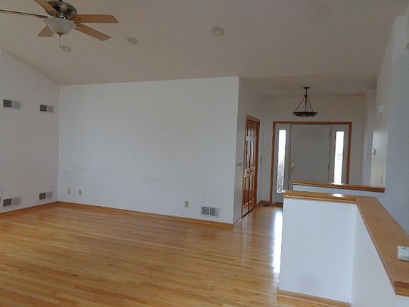 2nd image of 315 W Elian Ct