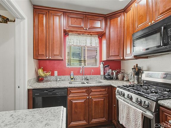 2nd image of 1006 N Matthisen Ave