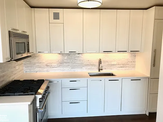 Rented by Brown Harris Stevens | media 8