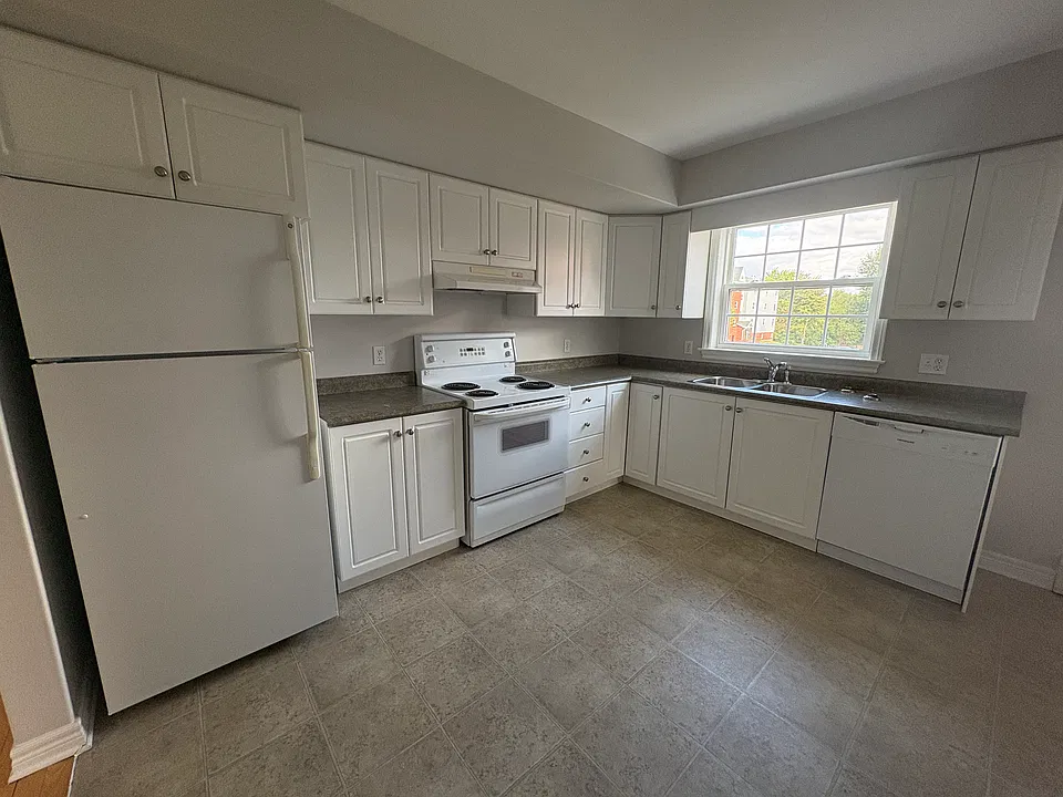 945 Cole Harbour Rd #7