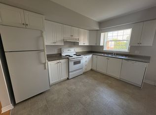 945 Cole Harbour Rd #7, Halifax, NS B2V1E5