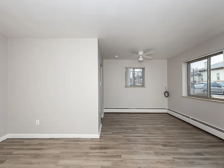 Jersey Apartments — Photo 19