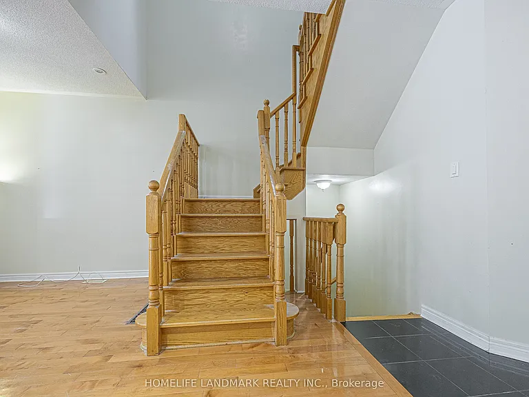 38 Romance Dr — Photo 18