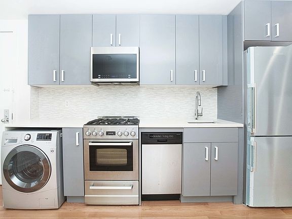 3rd image of 128 W 123rd St #1