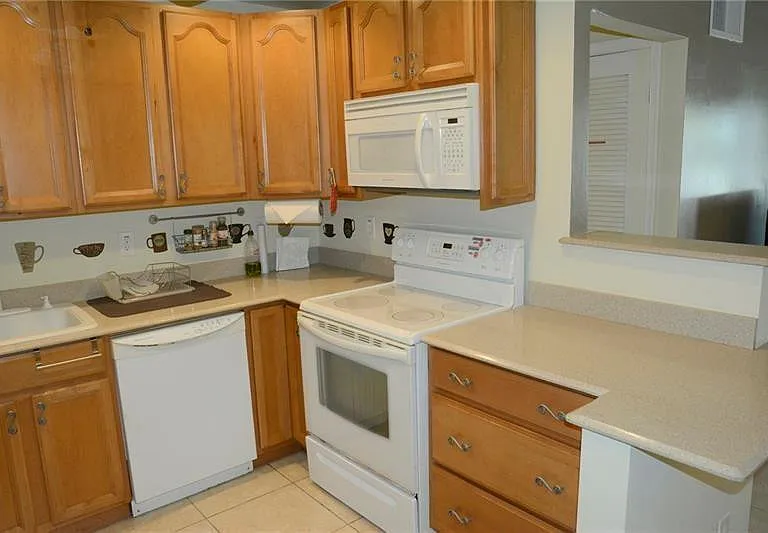 6499 Bay Club Dr #2 — Photo 12