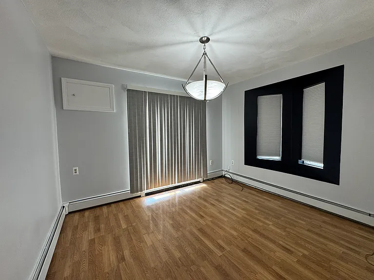 722 Adams St #2 — Photo 9