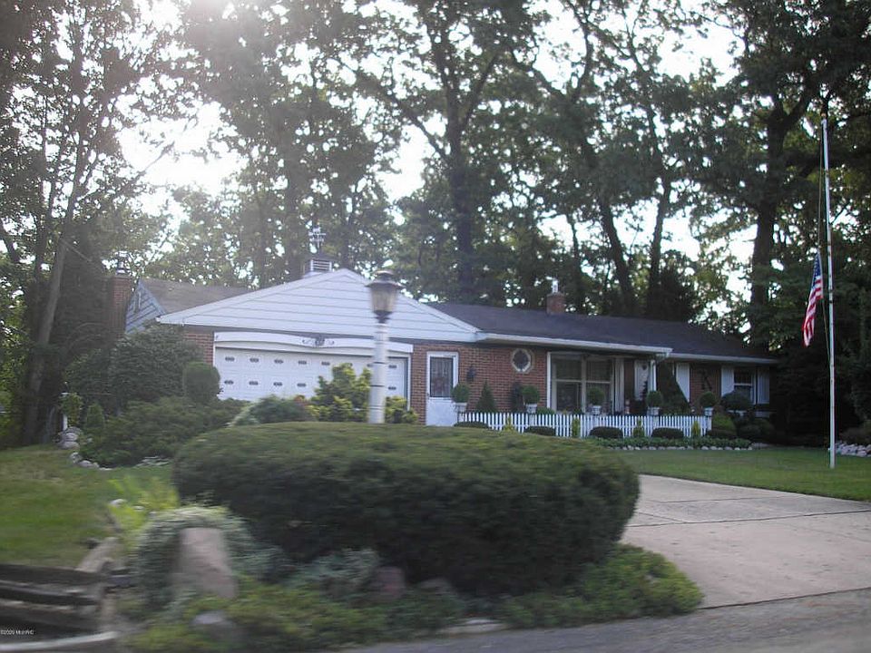 1st image of 4752 Poinsettia Ave SE