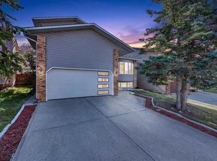 55 W Whitehaven Cres NE, Calgary, AB T1Y6C4