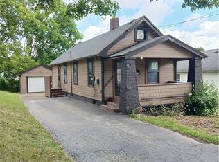 32 E Faith St, Struthers, OH 44471