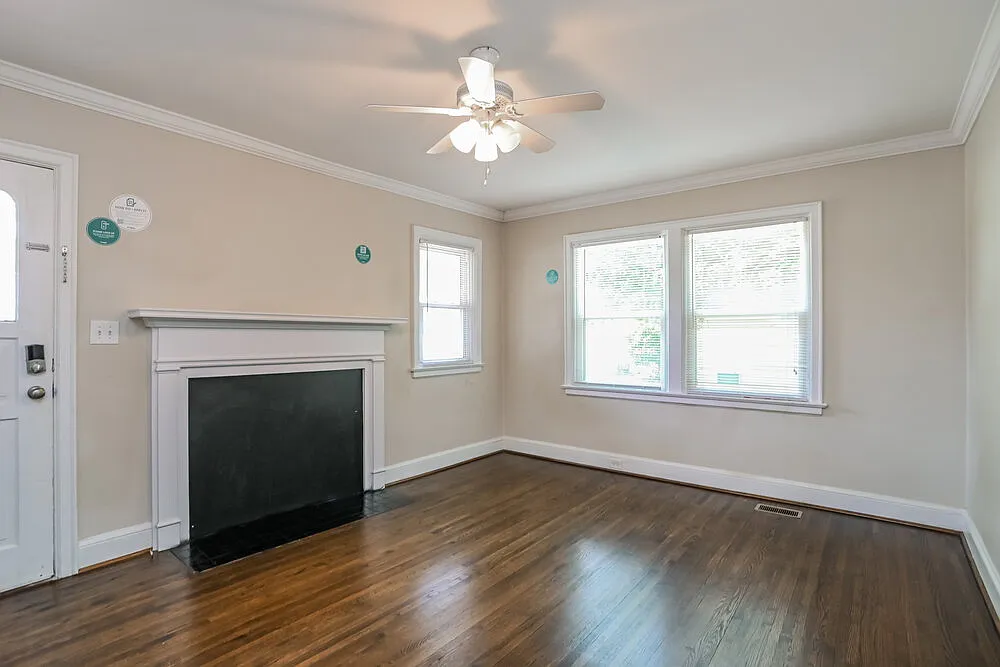 2 bed, 1.0 bath, 895 sqft, $1,850 — Photo 4