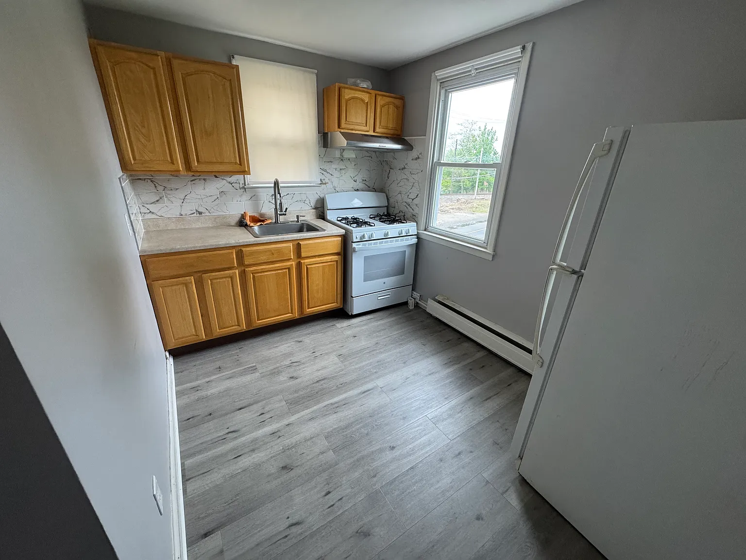 1 bed, 700 sqft, $1,200 — Photo 4