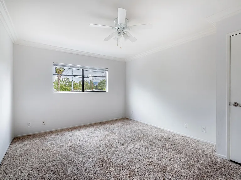 17155 Chatsworth St #7 — Photo 14