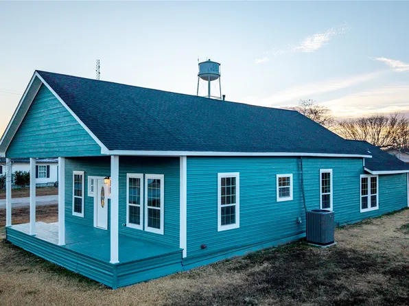 324 E Pace St, Frost, TX 76641