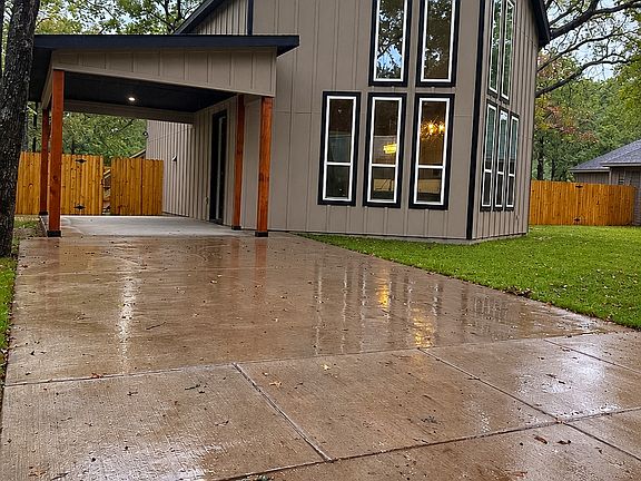 2nd image of 199 Seagrove Ln