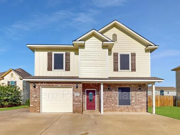2830 Horseback Dr, College Station, TX 77845