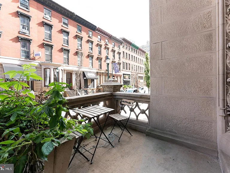 2020 Walnut St #2032 — Photo 21