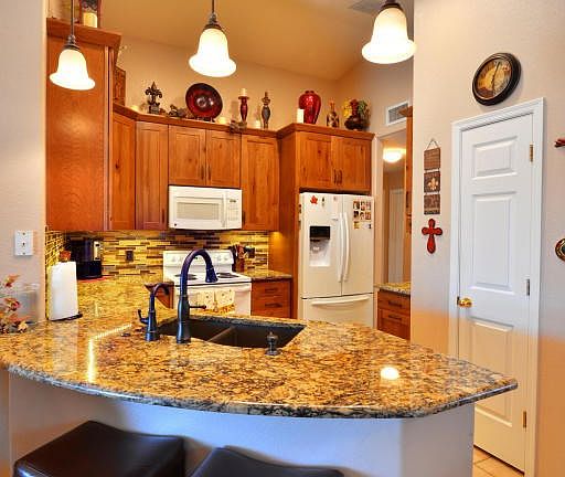 4th image of 2310 E Precious Shard Ct