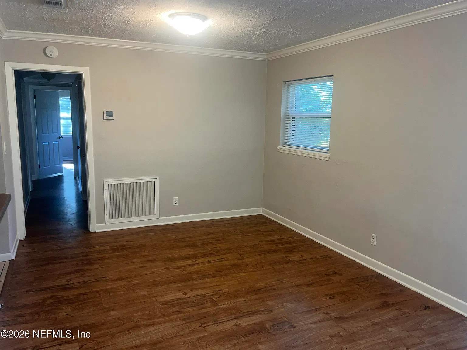 3 bed, 2.0 bath, 1741 sqft, $1,700 — Photo 3