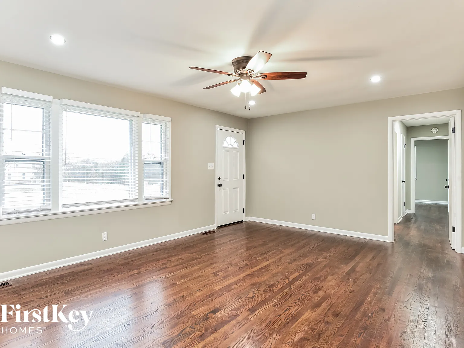 3 bed, 3.0 bath, 2150 sqft, $2,435 — Photo 3