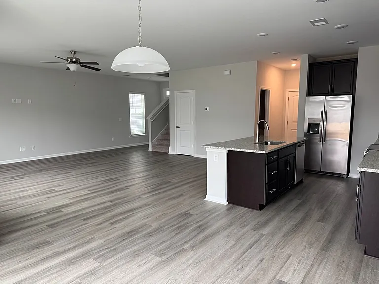 105 Fenway St — Photo 5