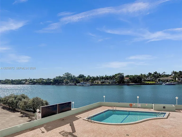 5838 Collins Ave #5G — Photo 25