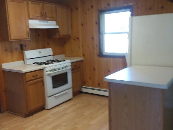 3rd image of 444 S Vincent St
