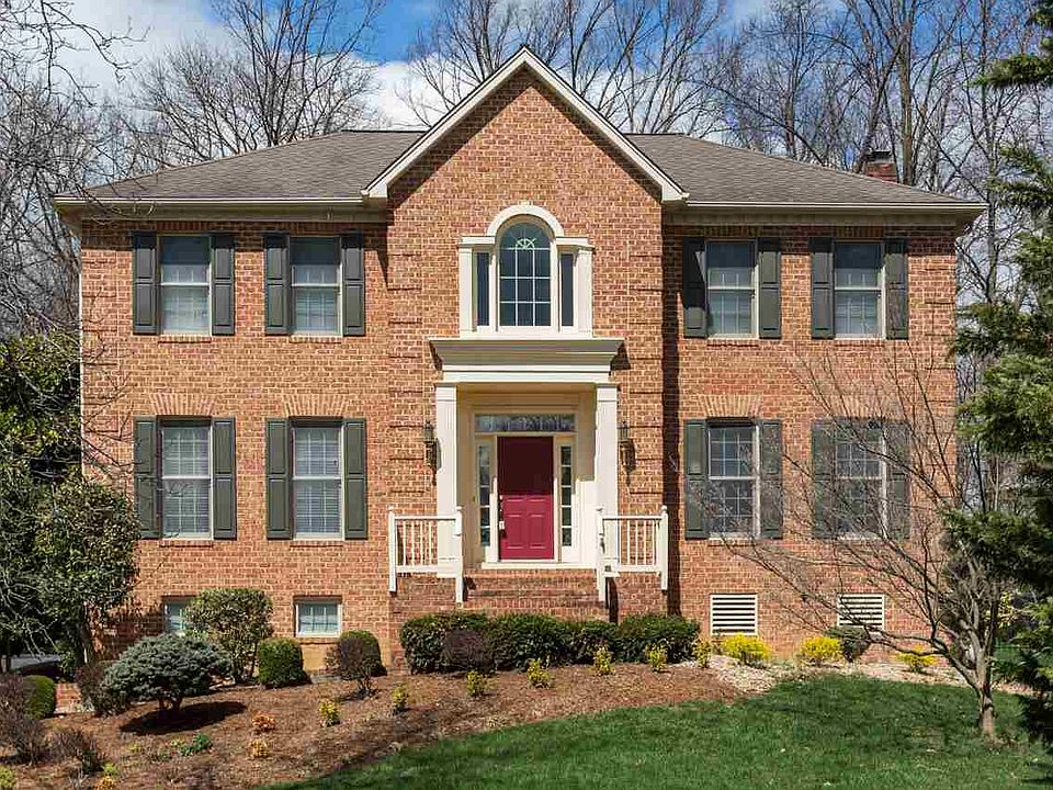 1st image of 1052 Wyndham Dr