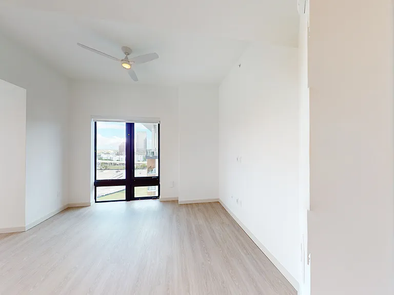 101 N Meridian — Photo 147