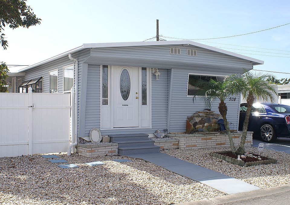 1st image of 508 51st Avenue Plz W
