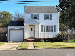 5 Outlook Ave, Colonia, NJ