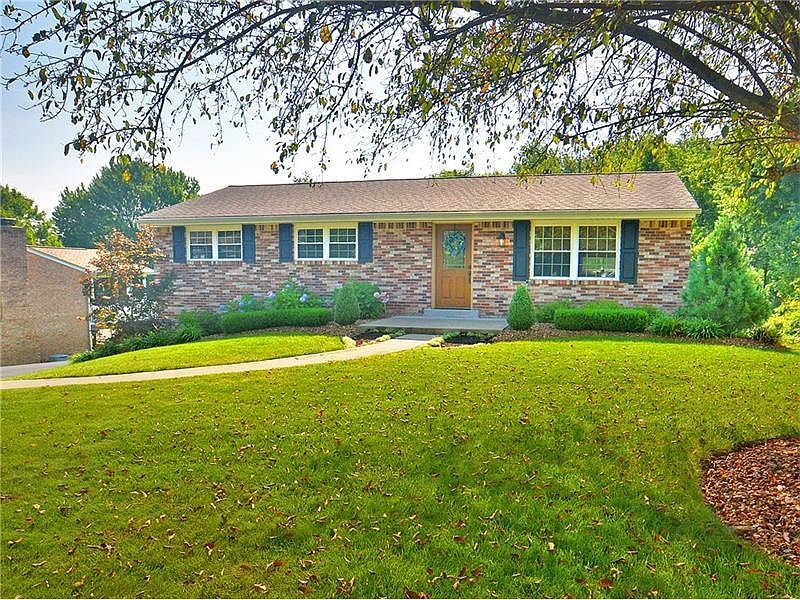 1st image of 22 Valley Vue Dr
