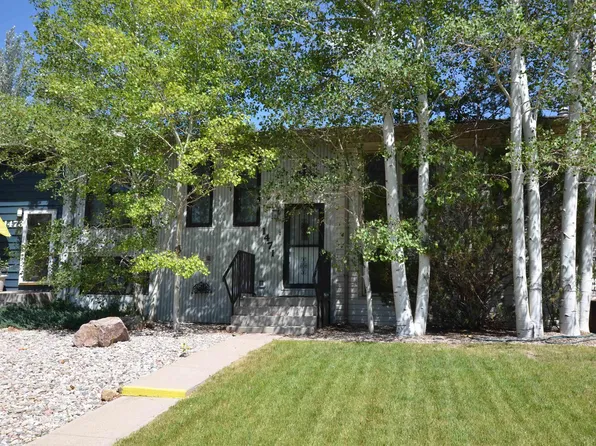 1471 N 17th St, Laramie, WY 82072