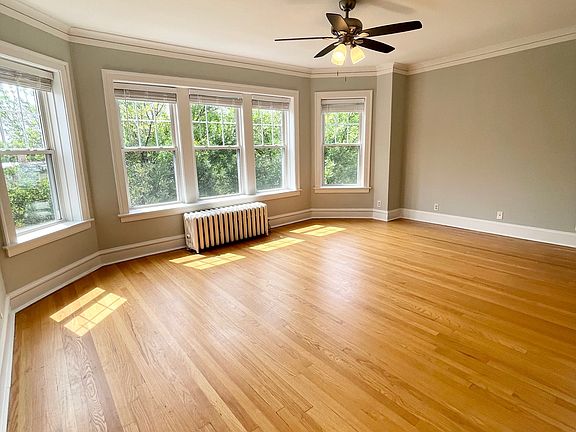 4th image of 7013 N Ridge Blvd #3