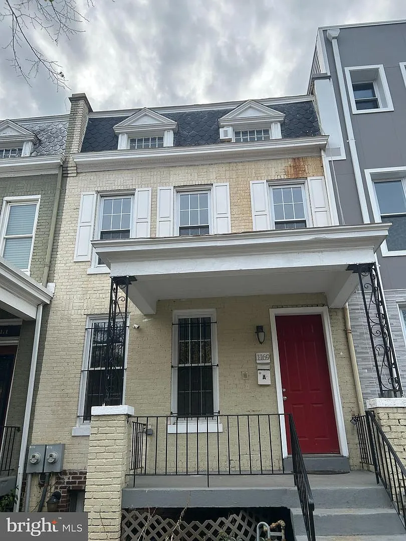 3 bed, 3.0 bath, 2274 sqft, $4,250 — Photo 1