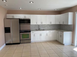 16 NE 9th Ave, Deerfield Beach, FL 33441
