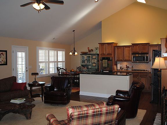 4th image of 267 River Mill Ln