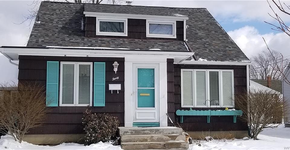 1st image of 30 Mayfair Ln