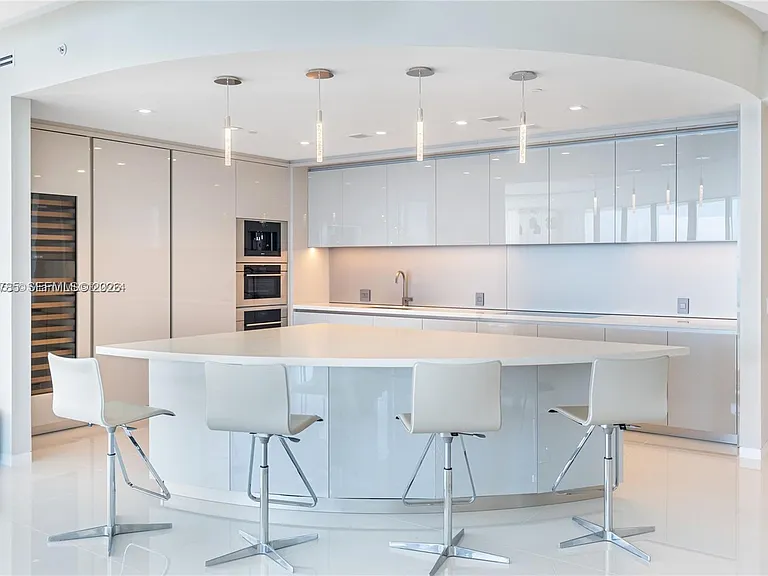 18975 Collins Ave #4600 — Photo 5